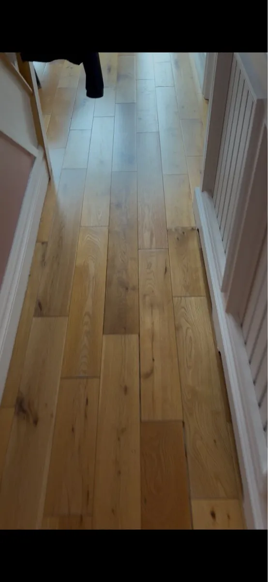 Used solid wood oak flooring - Image 2