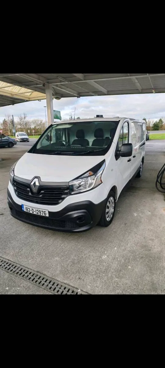 Renault traffic - Image 3