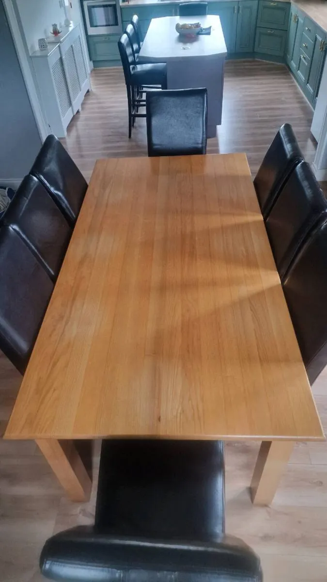 Table and Chairs - Image 1