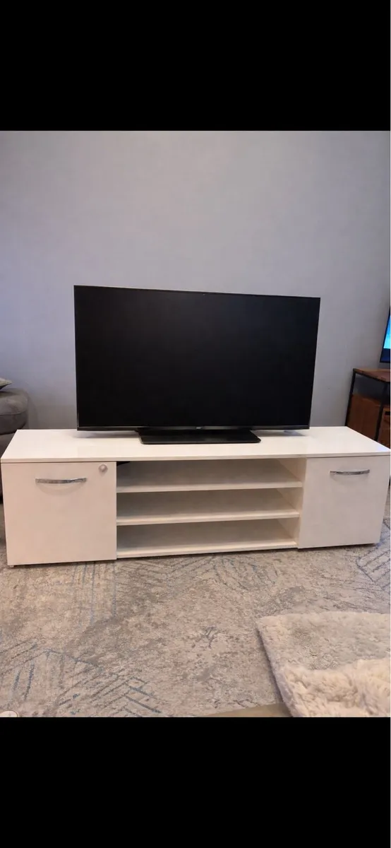 Tv unit
