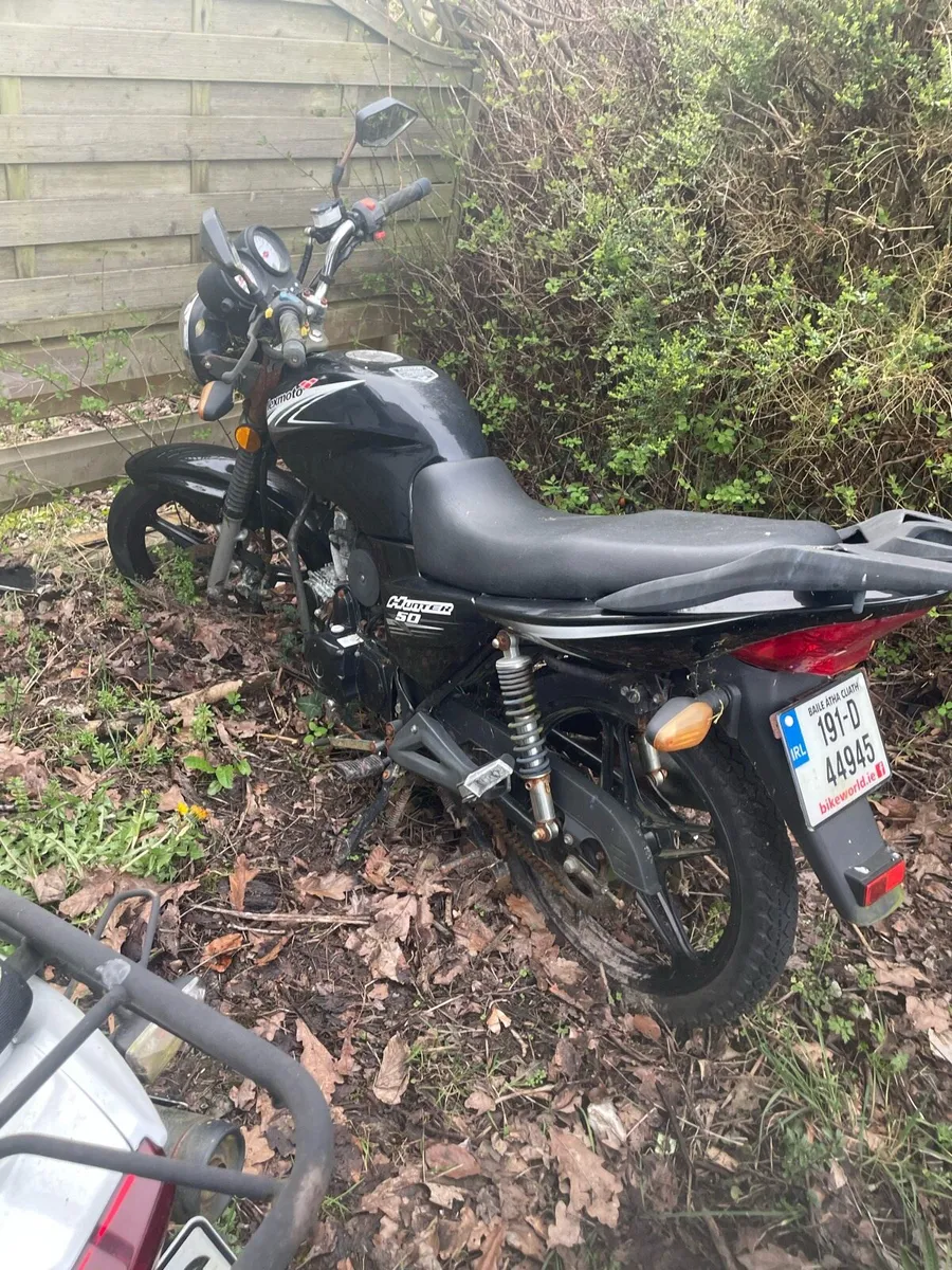 Motorbikes - Image 2