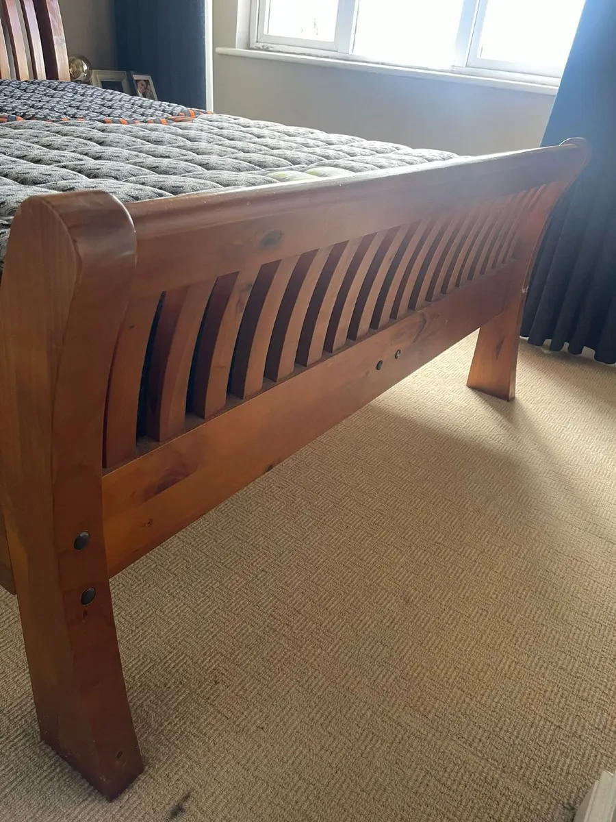 King size wooden sleigh bed - Image 4