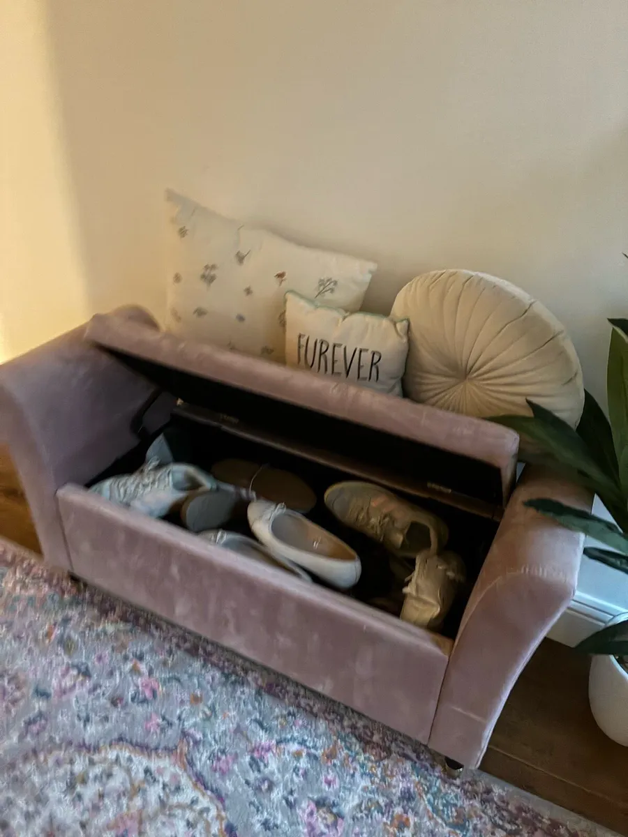 Pink lovers .. mirror, lampshade, beanbag, shoebox - Image 3