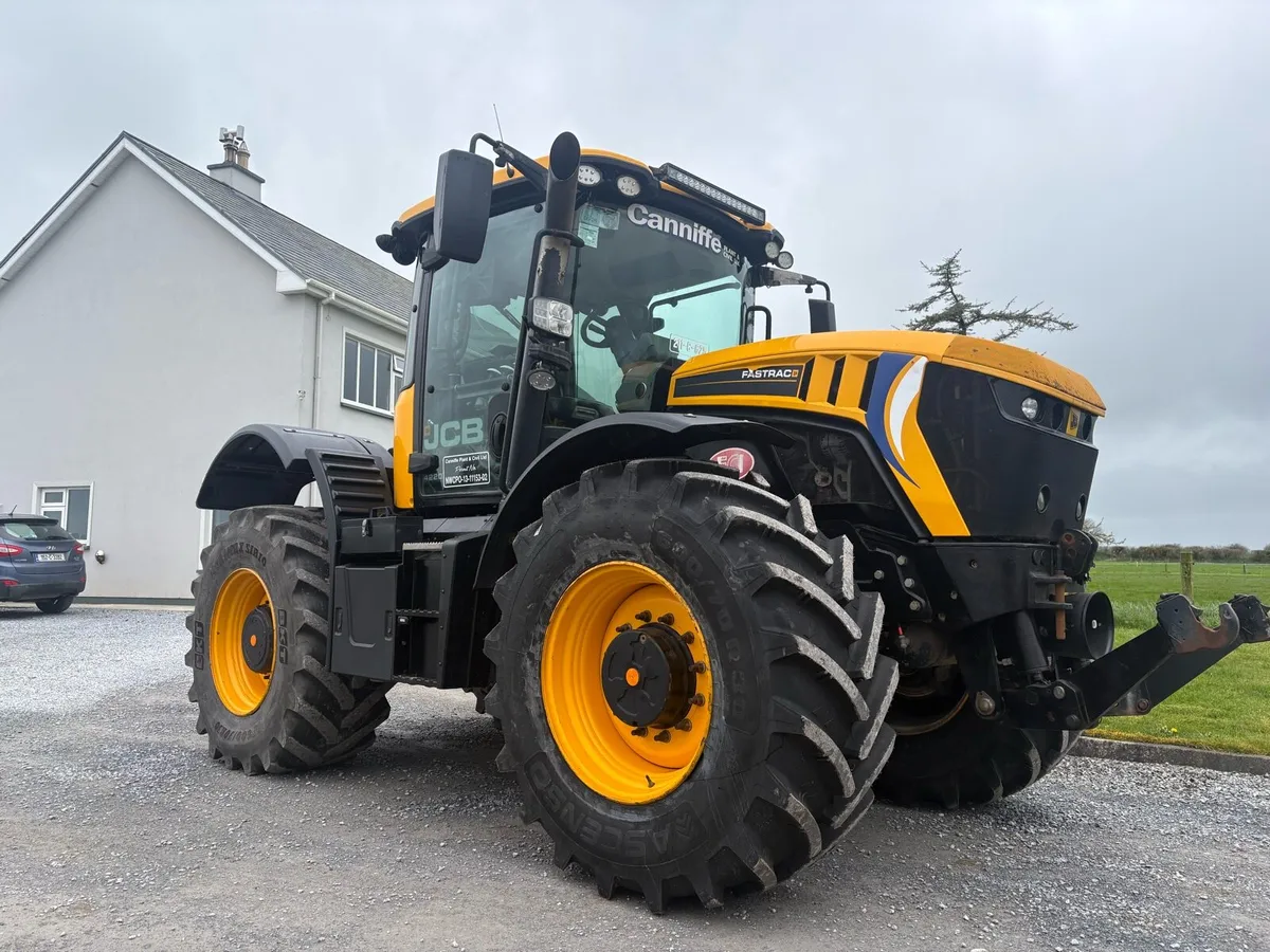 JCB Fastrac 4220 - Image 1