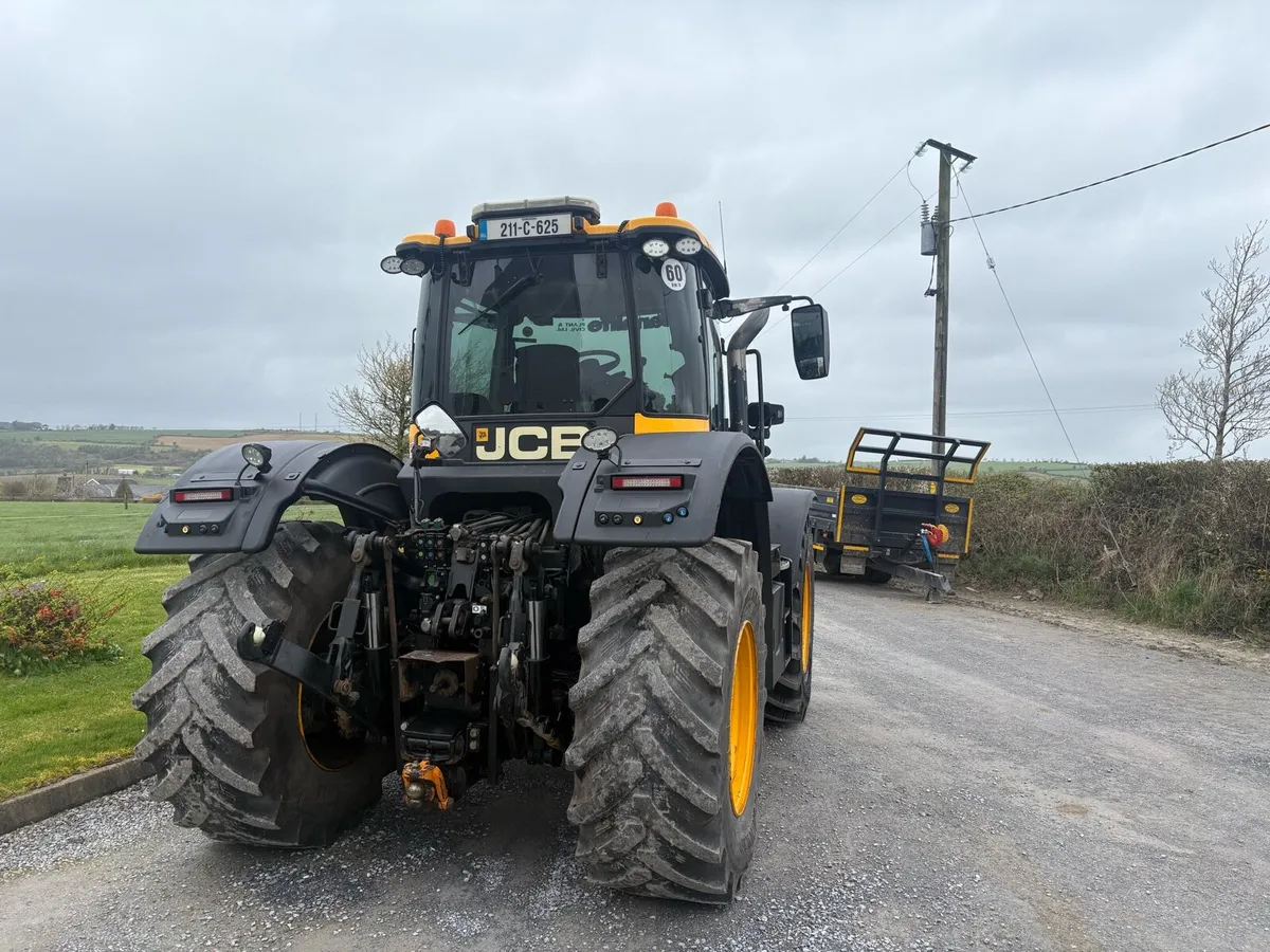 JCB Fastrac 4220 - Image 4