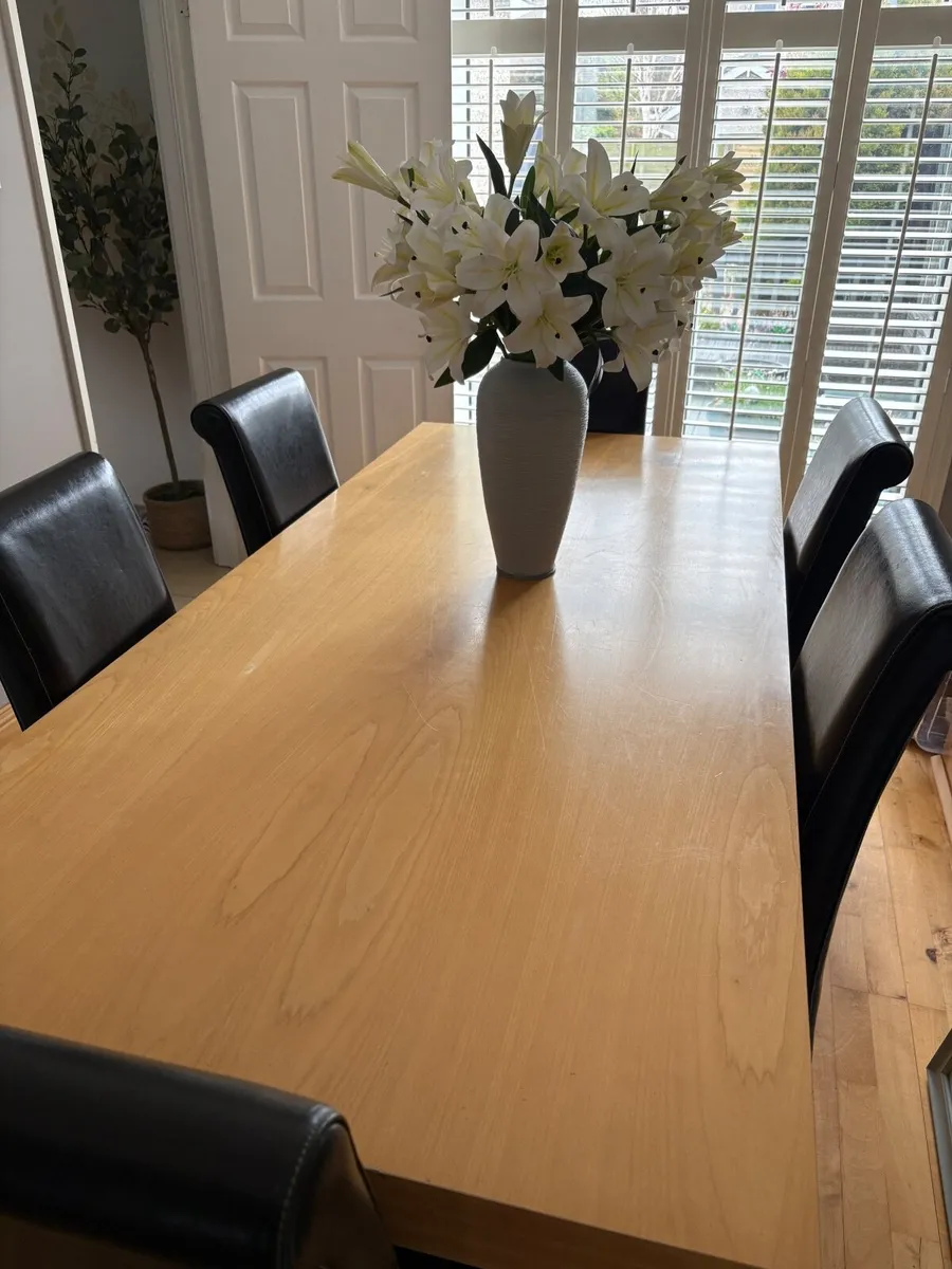Dining room table and 6 chairs - Image 2