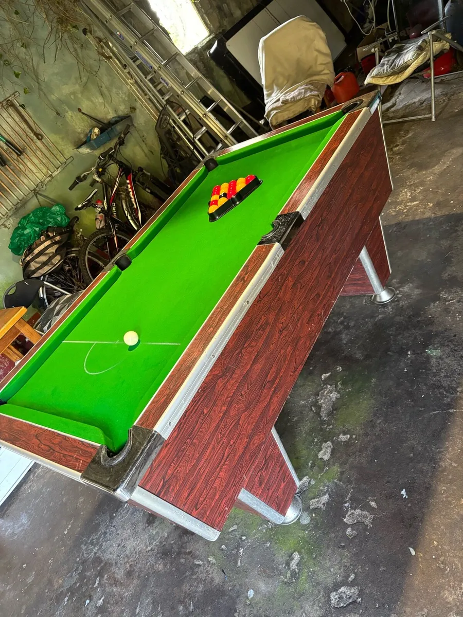 Pool table - Image 2