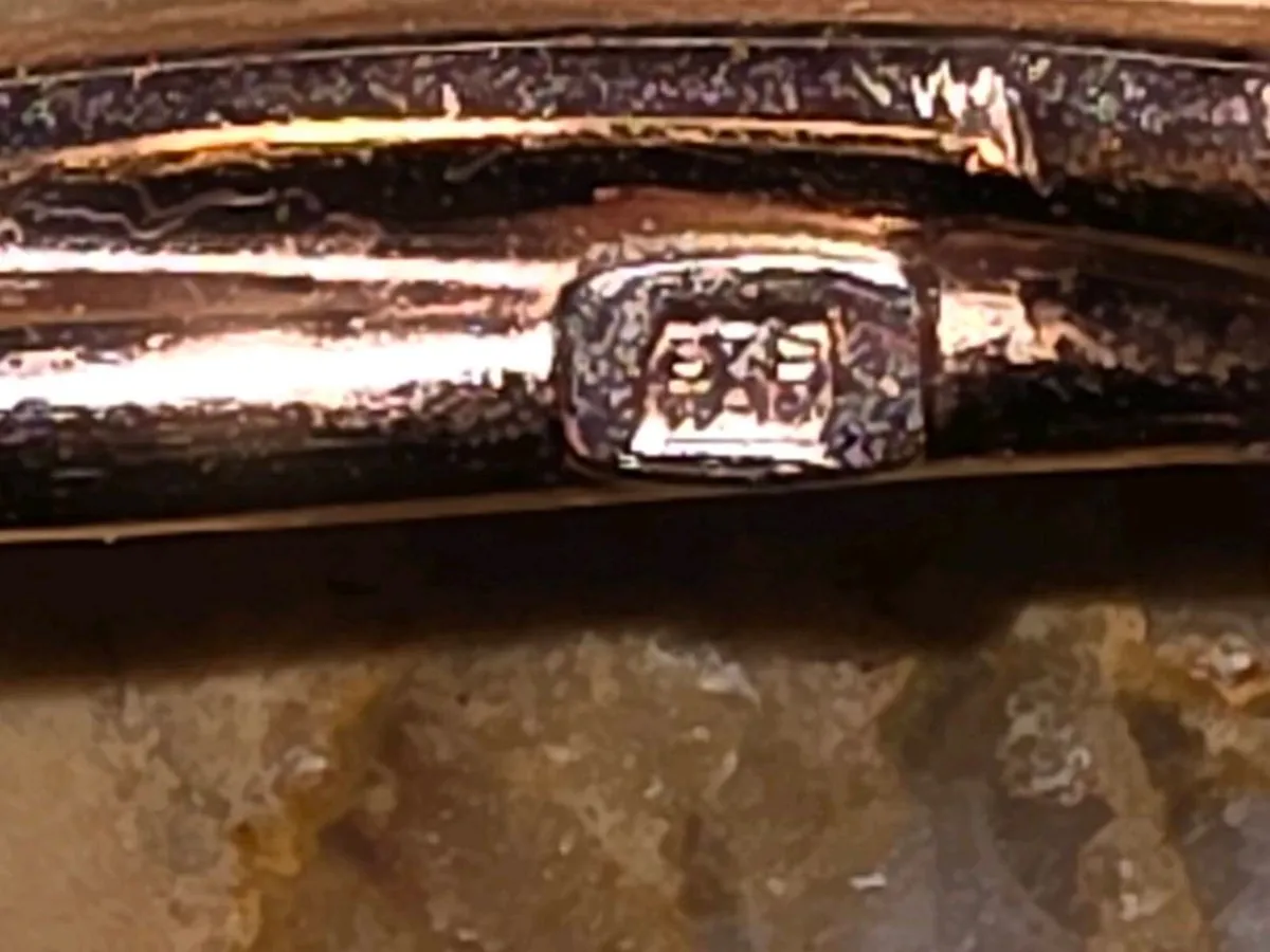 HEAVY TWIRLY TWIST, 9CT Gold Wide 6.63g Bangle ! - Image 4