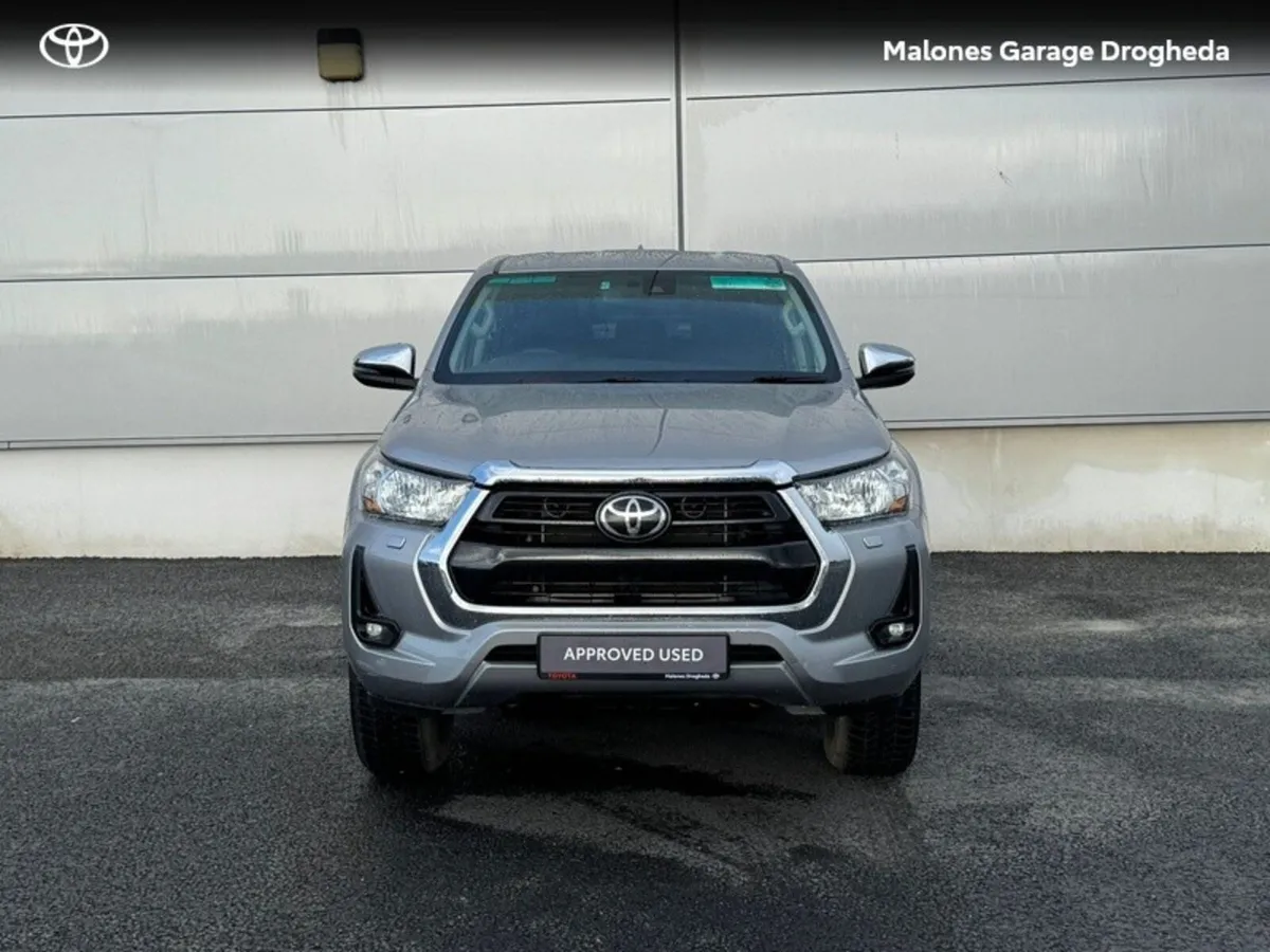 Toyota Hilux 2.8 SR5 D/CAB AUTO 4DR A - Image 4