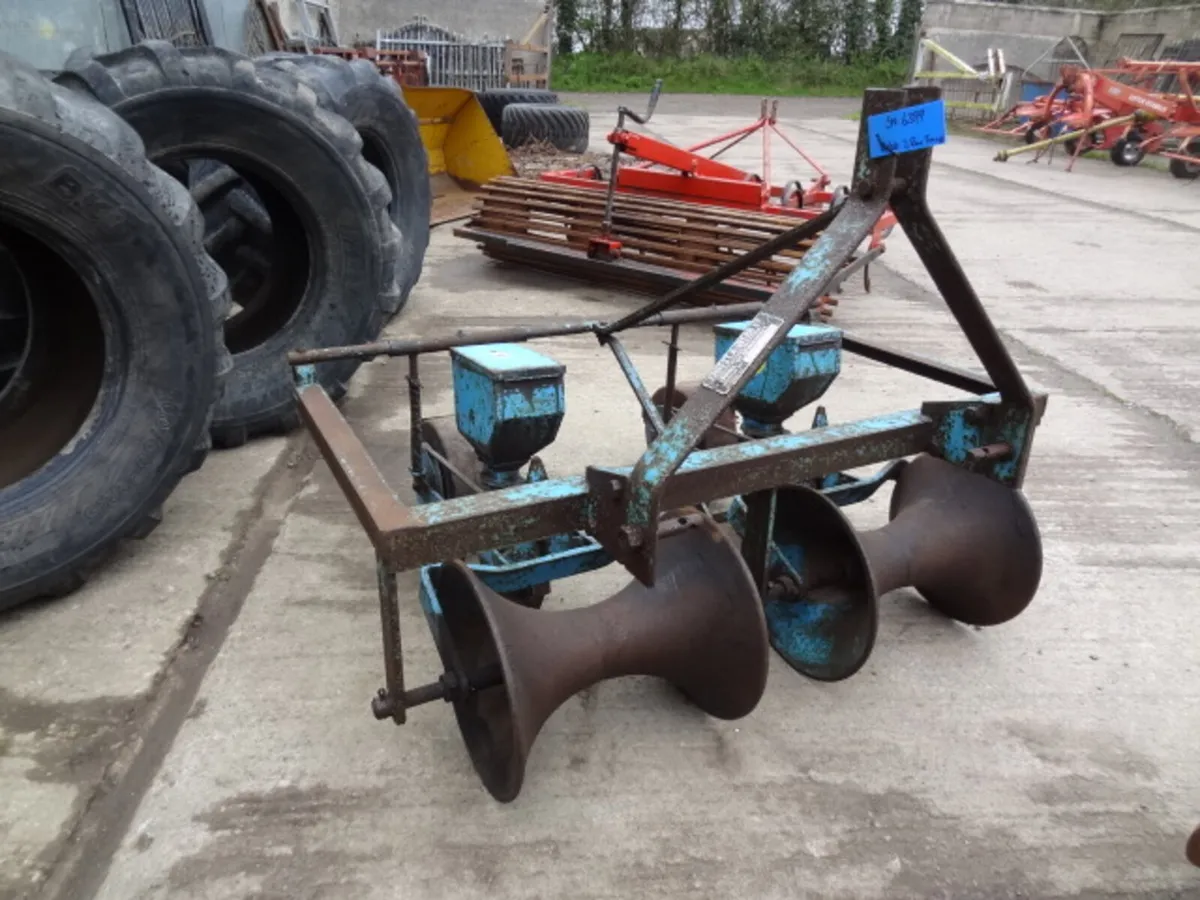 Webb 2 row turnip Drill - Image 2