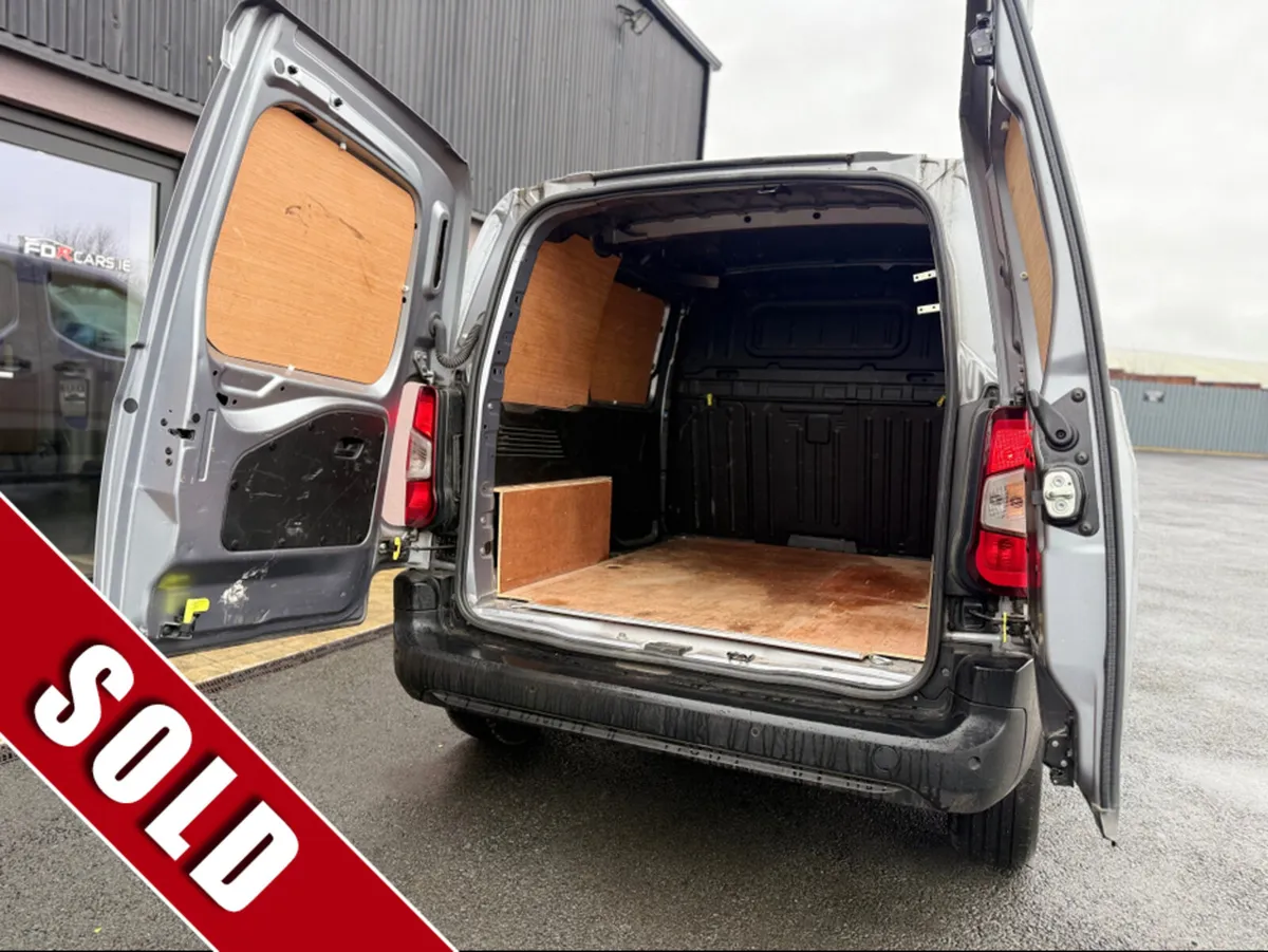 Peugeot Partner PROFESSIONL PREM+ BLUEHDI PROFESSI - Image 4