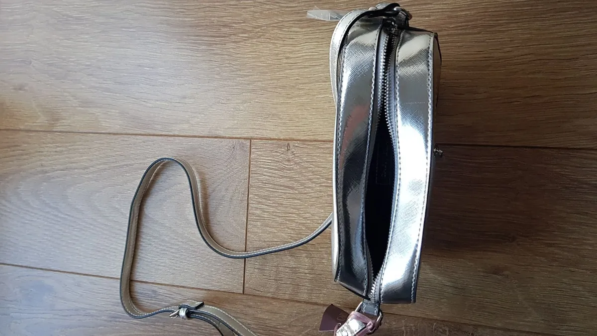 handbag- BRAND NEW - Image 4