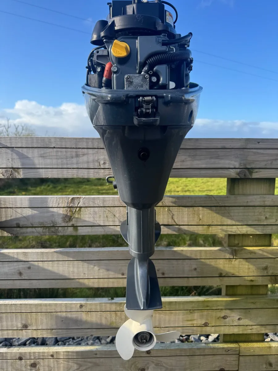 Yamaha 9.9 short shaft Outboard motor - Image 2