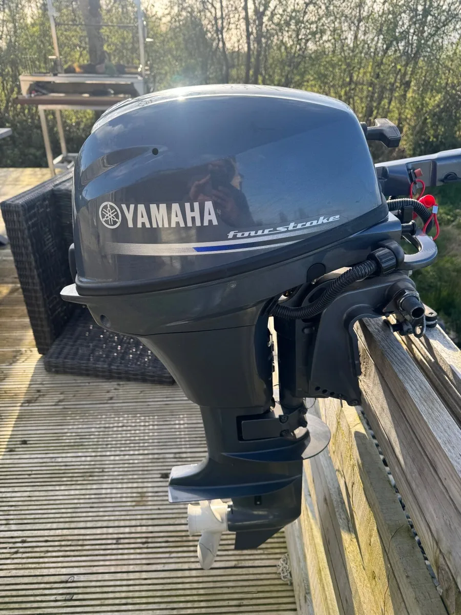 Yamaha 9.9 short shaft Outboard motor - Image 1