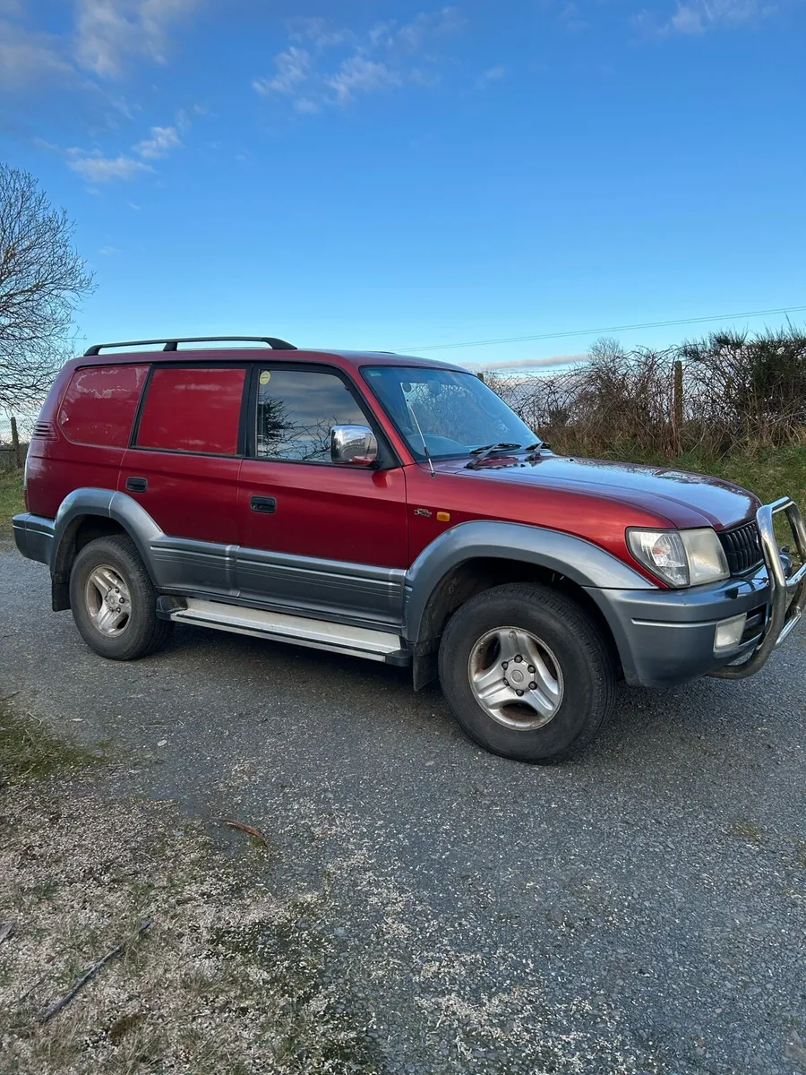 02 Toyota Landcruiser - Image 1