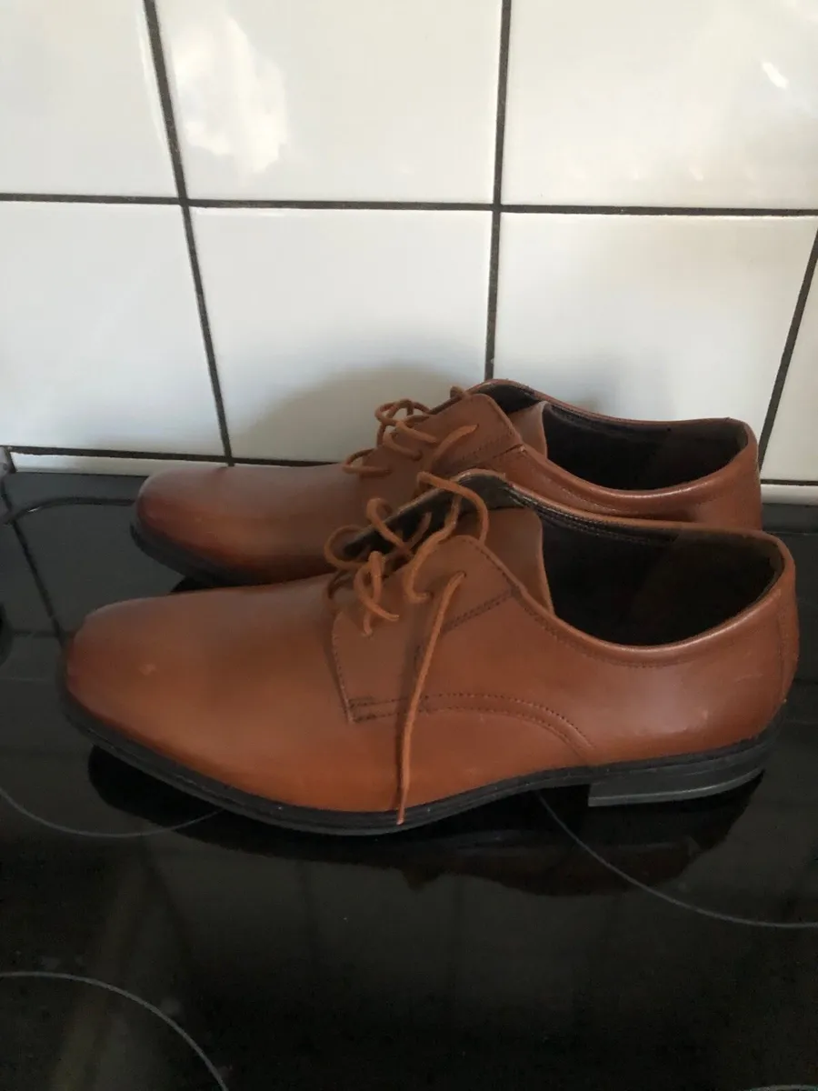 Mens new Clark’s shoes uk 8 €40 - Image 2