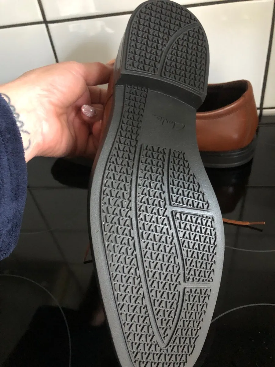 Mens new Clark’s shoes uk 8 €40 - Image 3