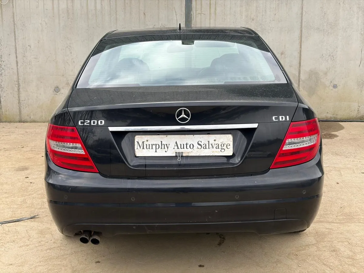 2011 Mercedes C class for parts - Image 4