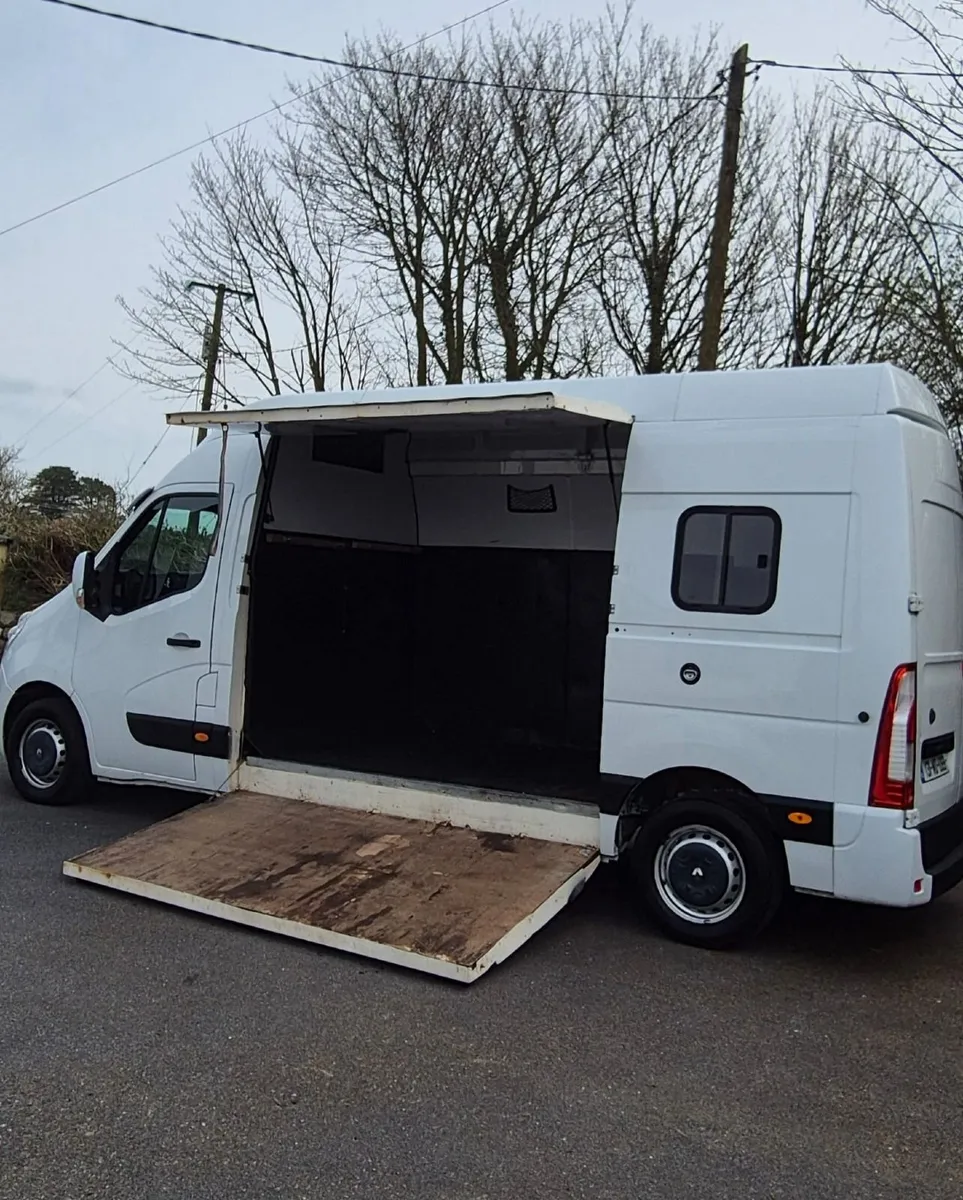 2013 Renault Master High Roof/ Horse Van Converted - Image 4