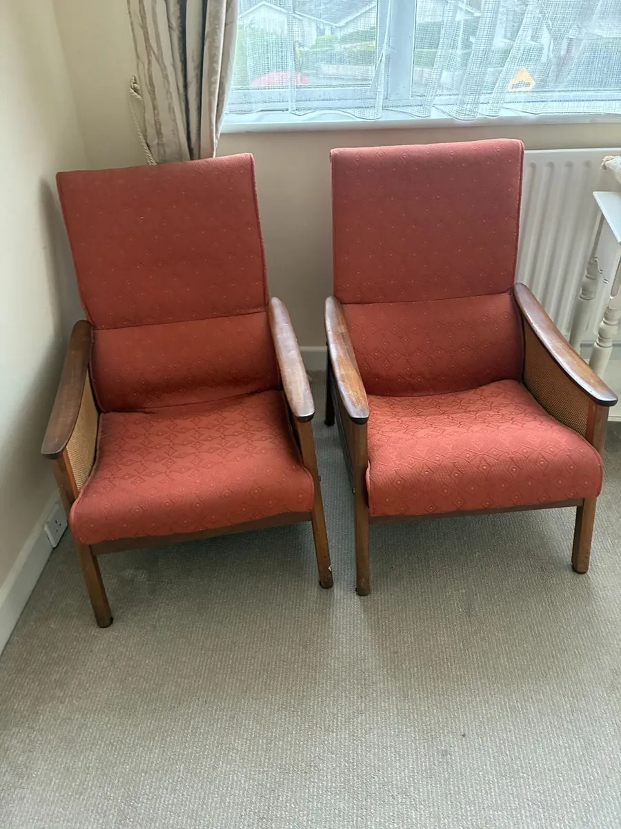 2 matching armchairs