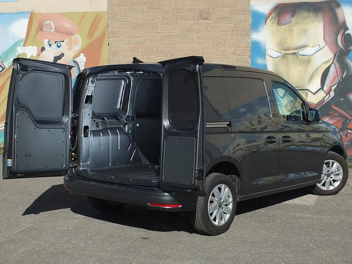 2023 Volkswagen Caddy Small Panel Van - Image 3