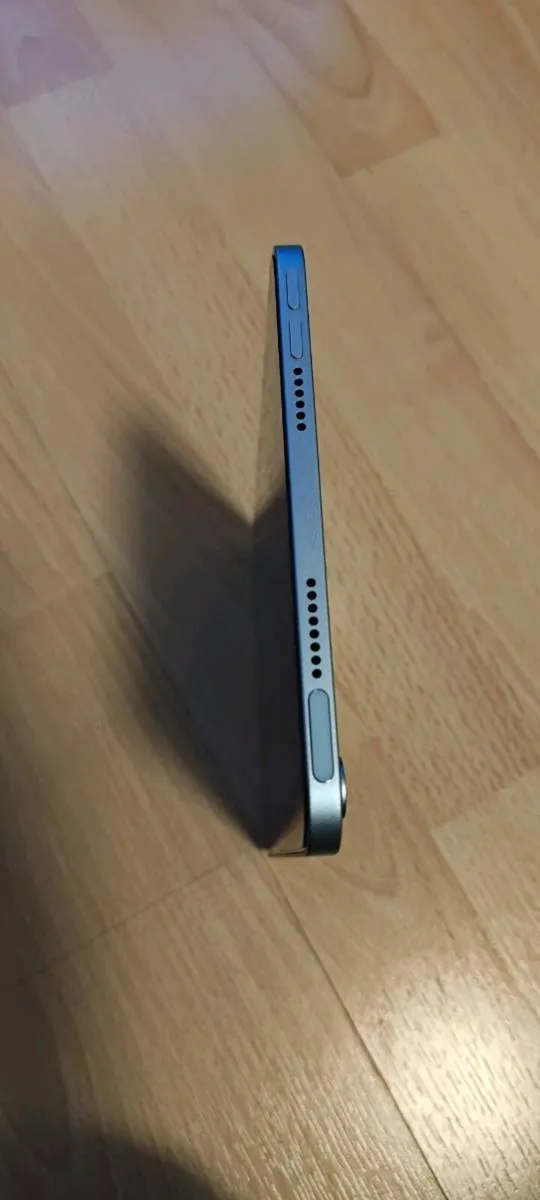 iPad Mini A17 Pro (Broken LCD) - Image 4