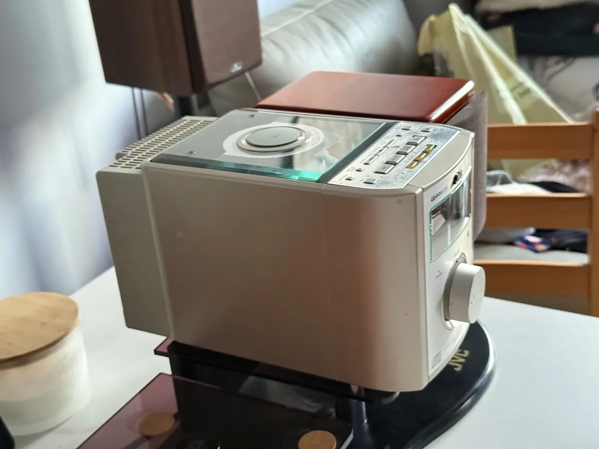 JVC UX-7000R Music Center - Image 4