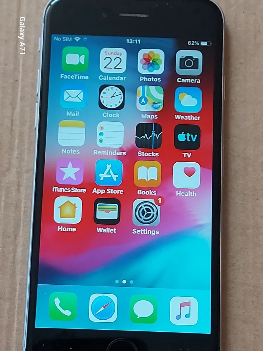 Apple iPhone 6, 16GB, in Excellent Condition - Image 1