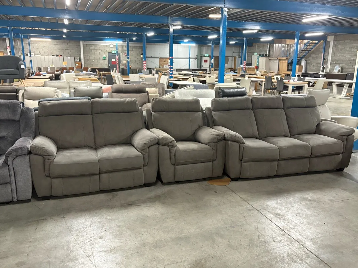 Lugo 3 2 1 Seater Sofa Electric Recliner Dark Grey - Image 1