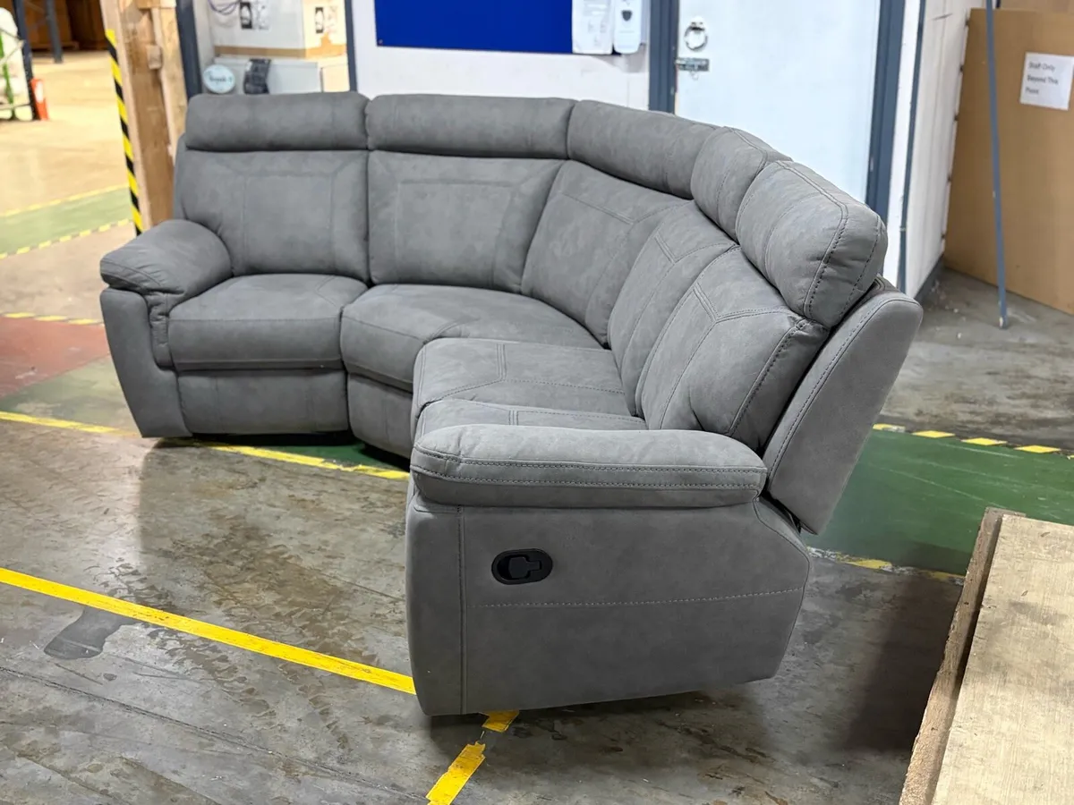 Lugo 3 2 1 Seater Sofa Electric Recliner Dark Grey - Image 4