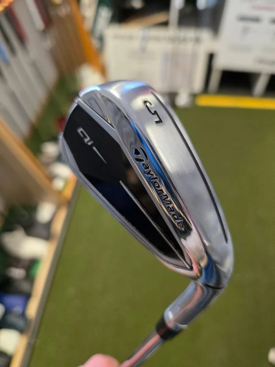 As New Taylormade Qi Irons - Image 4