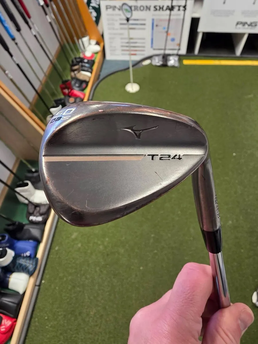 Mizuno T24 Gap Wedge - Image 1