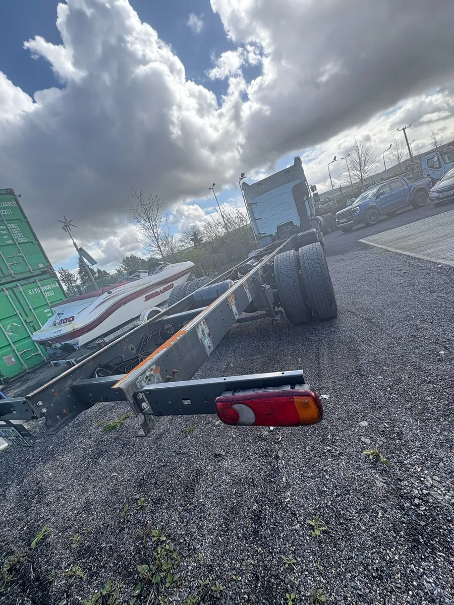 2020 Daff truck cabin chassis - Image 4