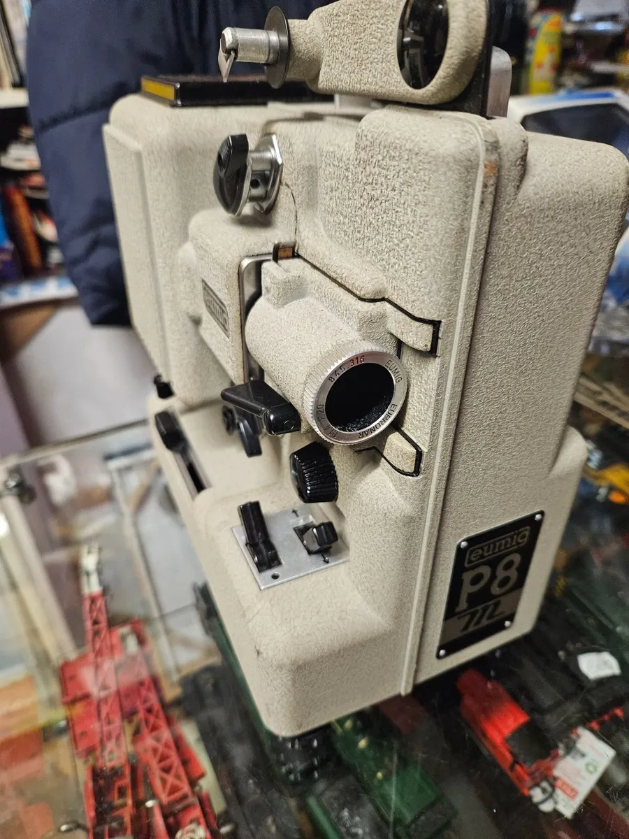 Vintage Eumig Camera Projector - Image 4
