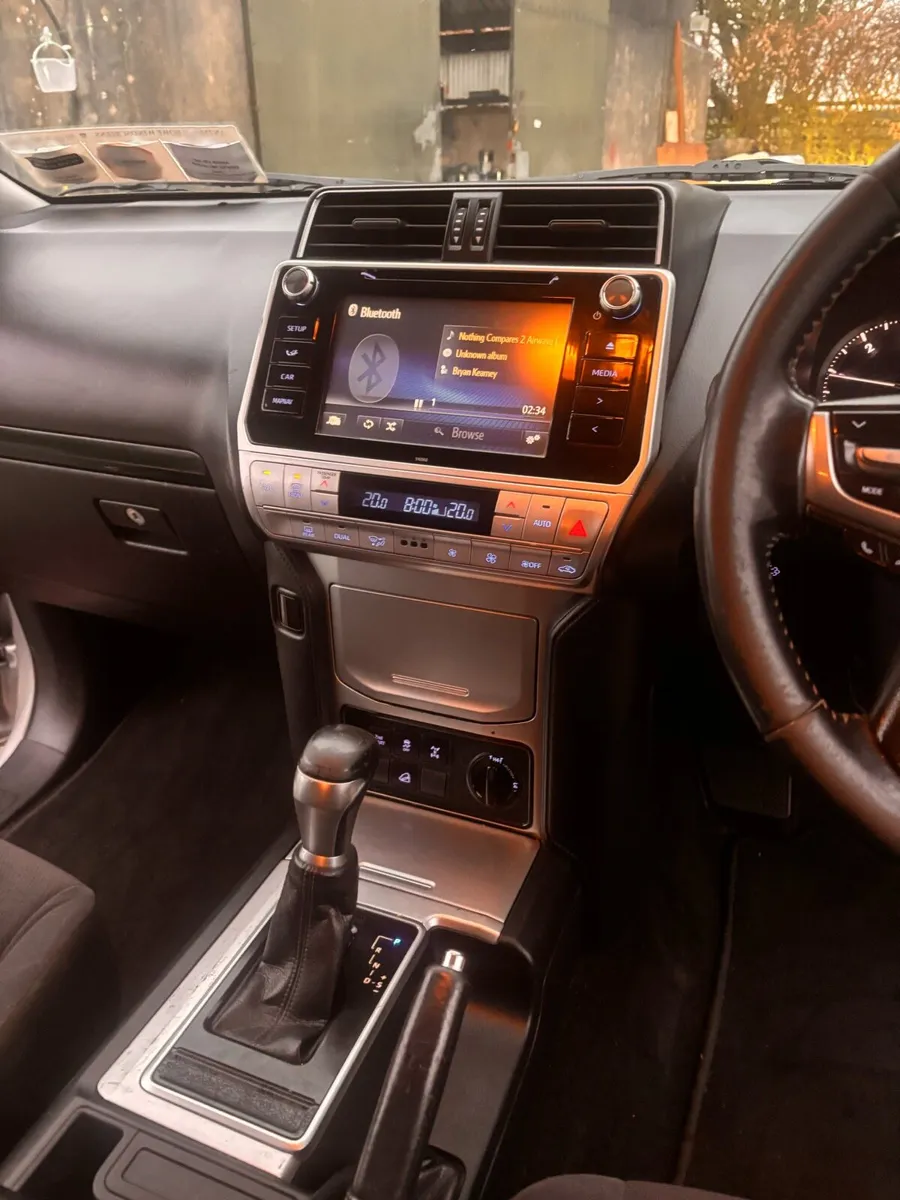Toyota Landcruiser - Image 4
