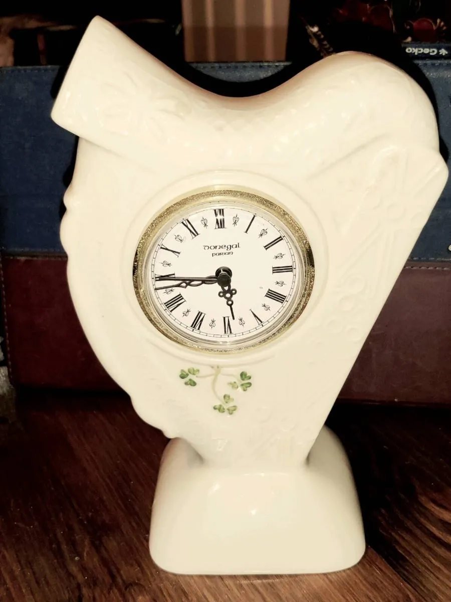 DONEGAL PARIAN CHINA, 14"Tall Vintage Mantle Clock - Image 4