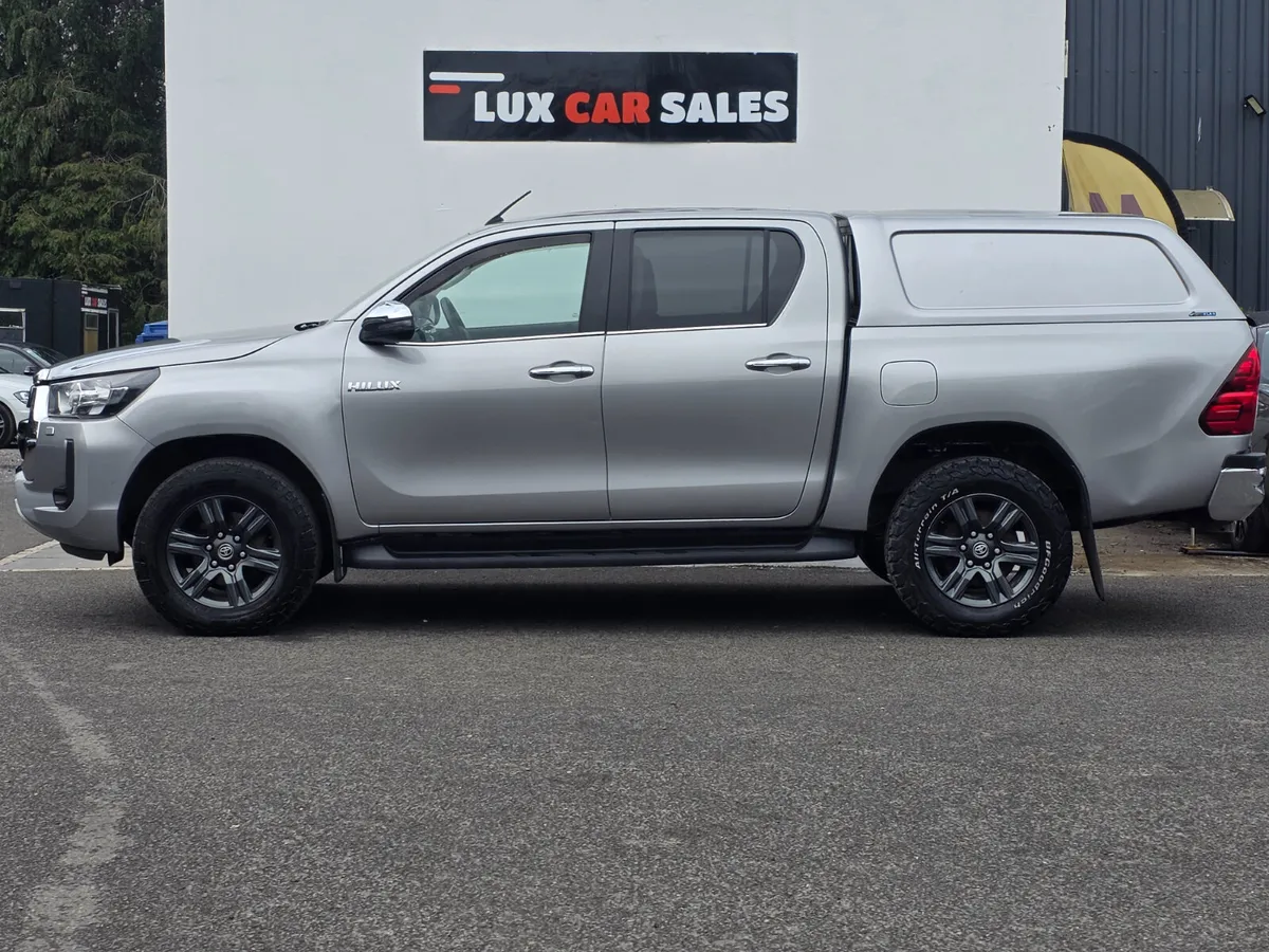 2021 Toyota Hilux 2.4 D4-D SR5 MODEL - Image 3
