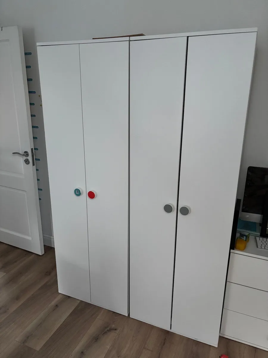 Children's wardrobe - Image 1