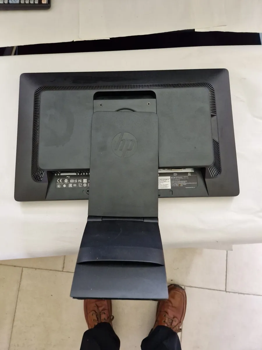 HP 20" Elite Display Monitor E201, Excellent cond. - Image 2