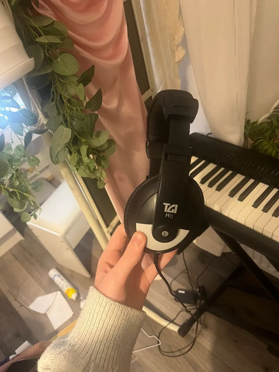 Roland FP-30x - Image 2