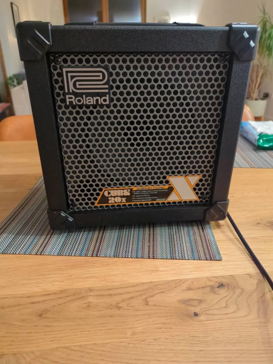 Guitar amp - Roland CUBE 20x - Image 1