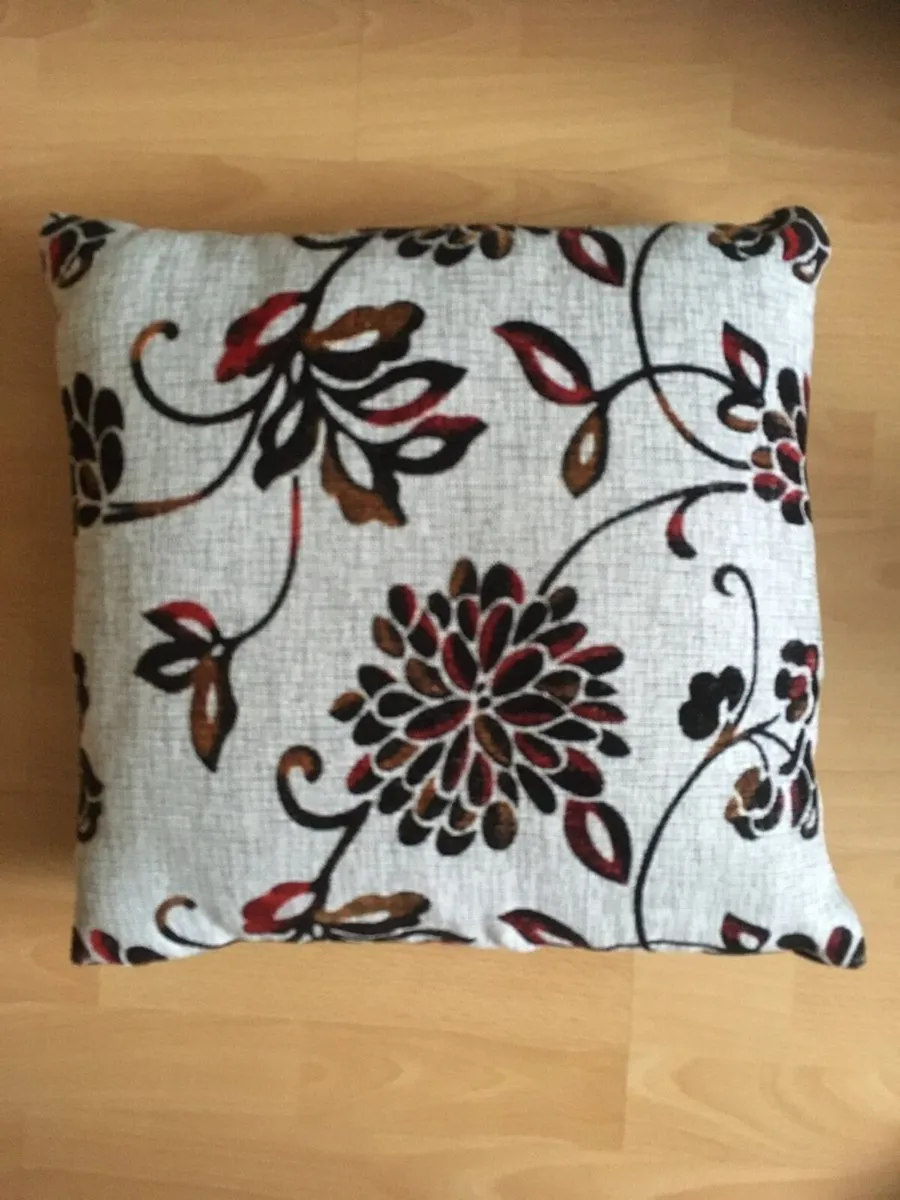 Beautiful Cushion - Image 2