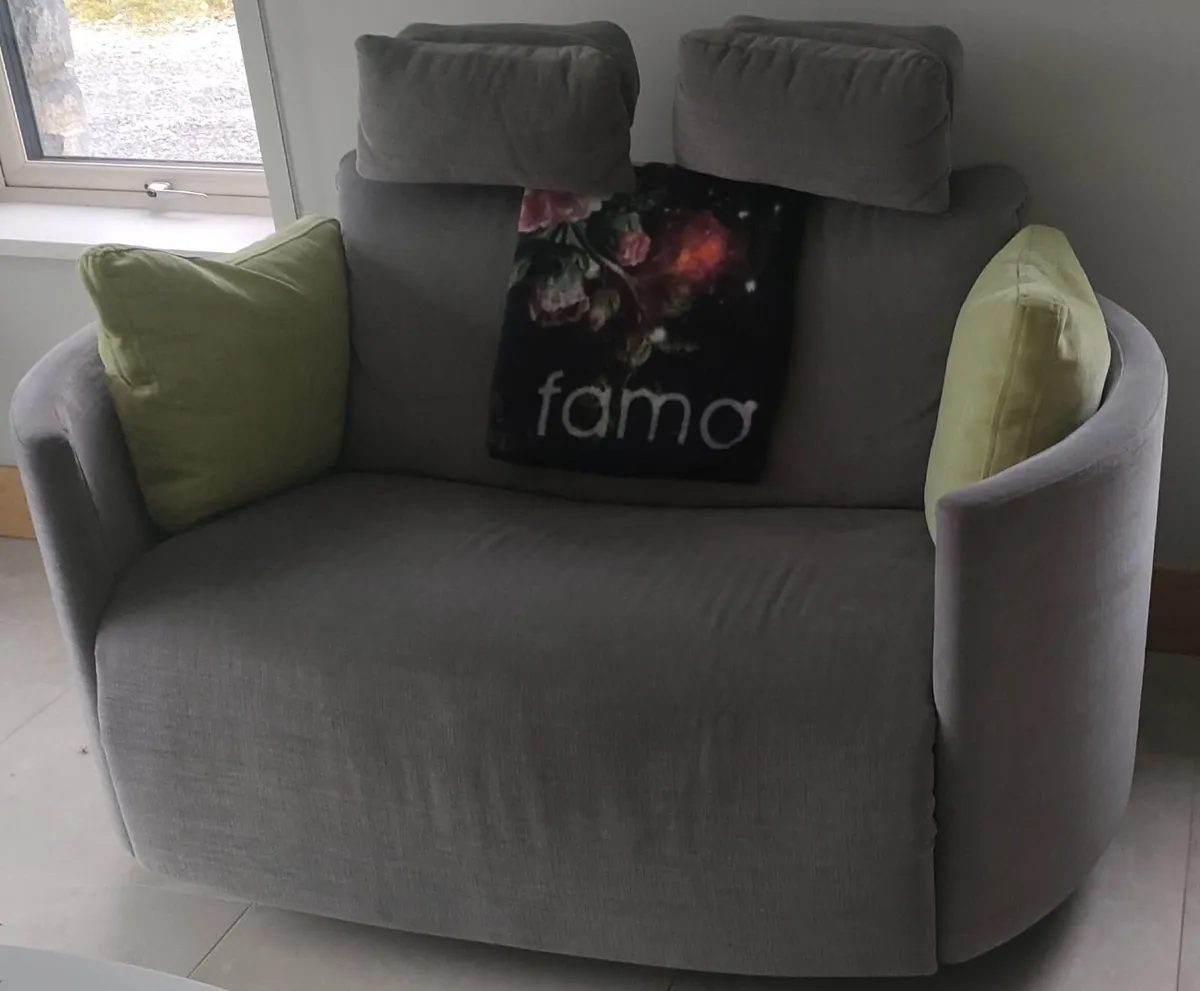 Fama Valentina Sofa & 2 Seater Recliner - Image 2