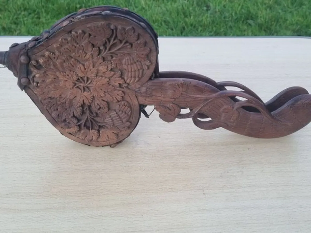 Vintage wooden ornately carved fireplace blower - Image 1