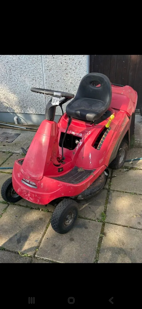 2 ride on lawnmowers - Image 1