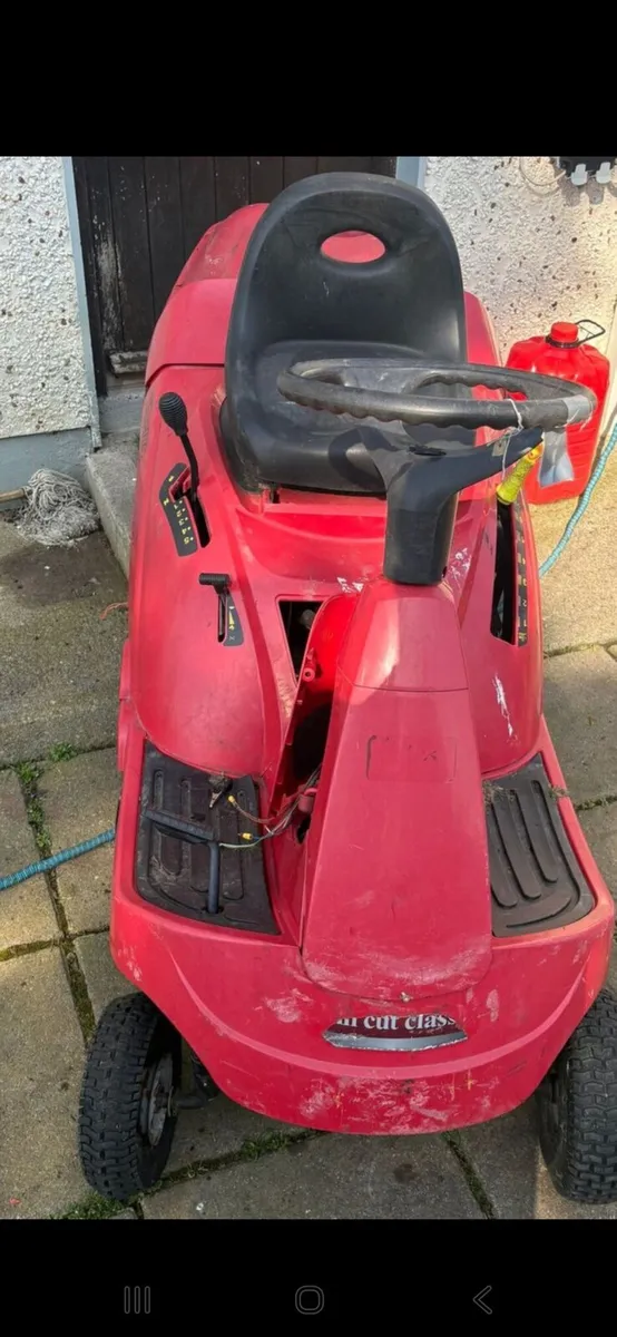 2 ride on lawnmowers - Image 2