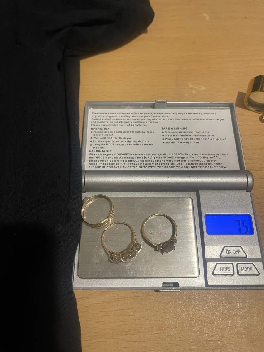 9ct gold rings - Image 2