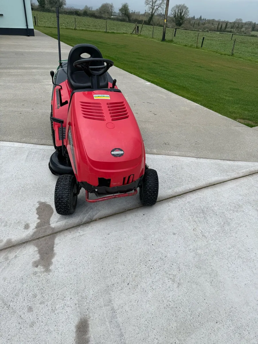 Ride on lawnmower - Image 3