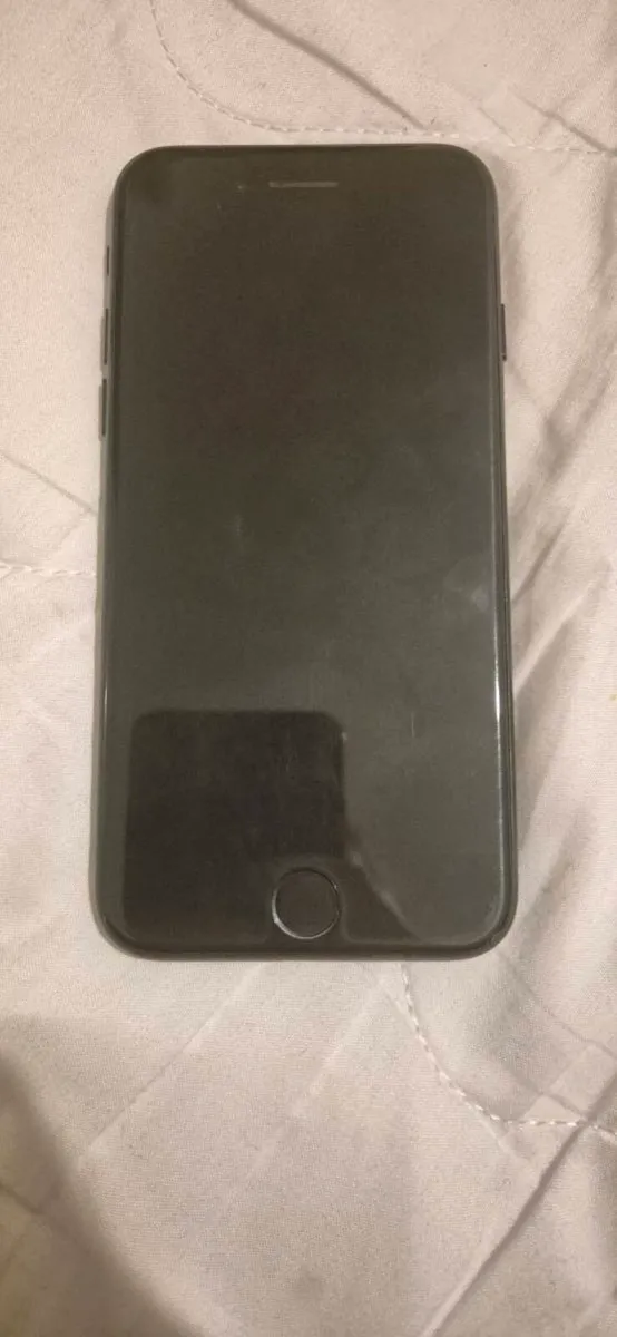 Apple iphone  SE2 - Image 2