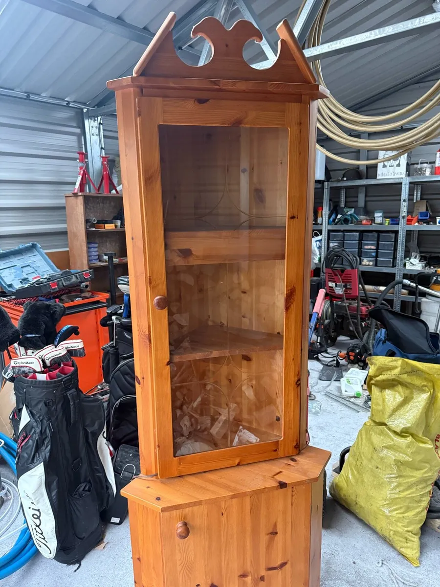 Corner display units - Image 1